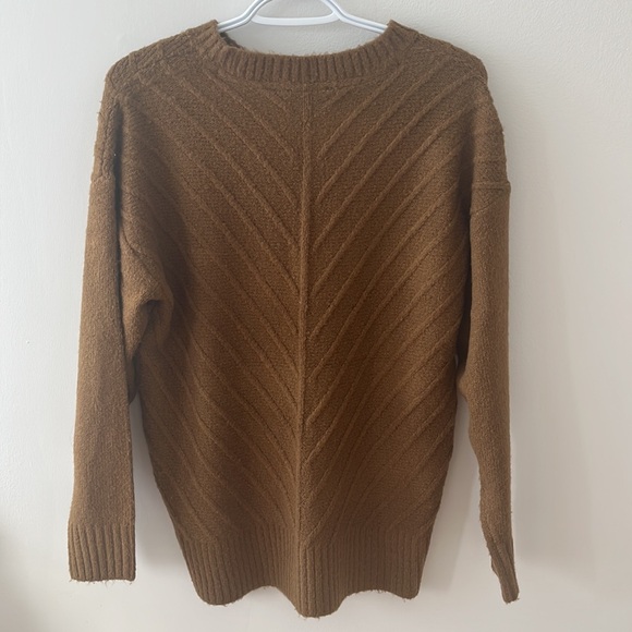 Oversized sweater in size XS. Very soft and comfortable - Picture 2 of 3